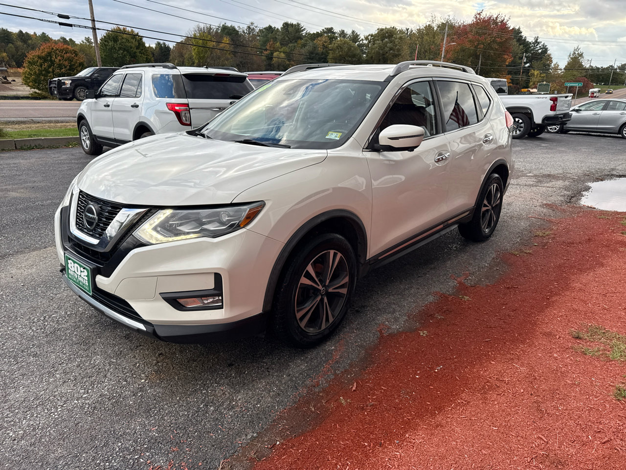 Used 2018 Nissan Rogue SL w/ Premium Package image 4