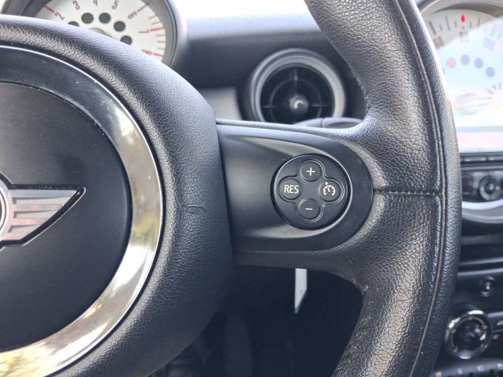 Used 2014 MINI Cooper Base image 28