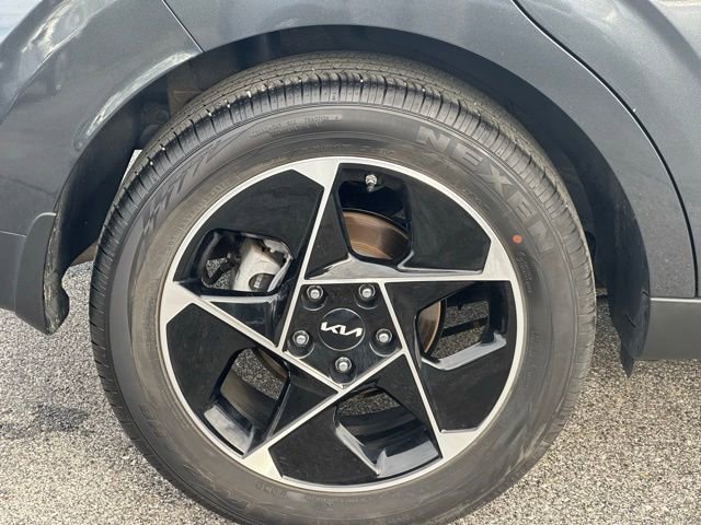 Used 2024 Kia Soul EX image 9