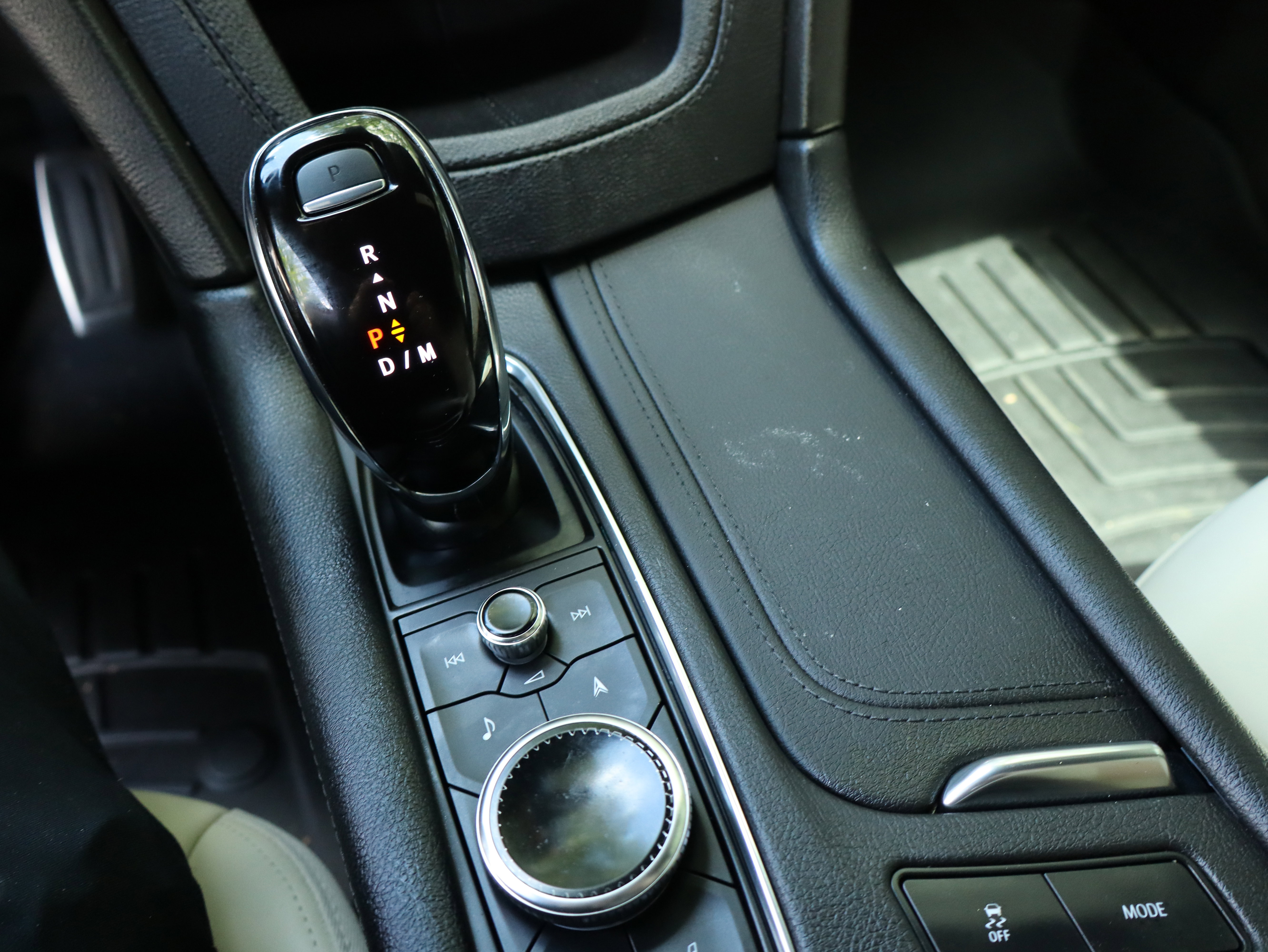 Used 2023 Cadillac XT5 Sportv w/ Technology Package image 40