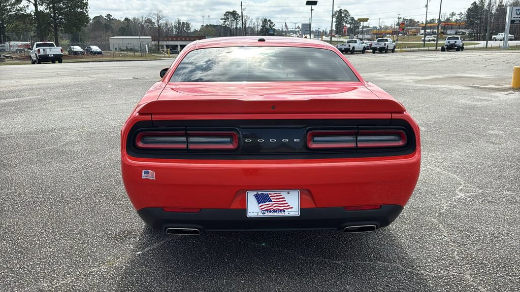 Used 2021 Dodge Challenger SXT image 6