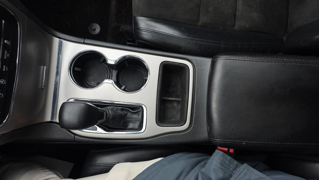 Used 2018 Jeep Grand Cherokee Altitude image 24