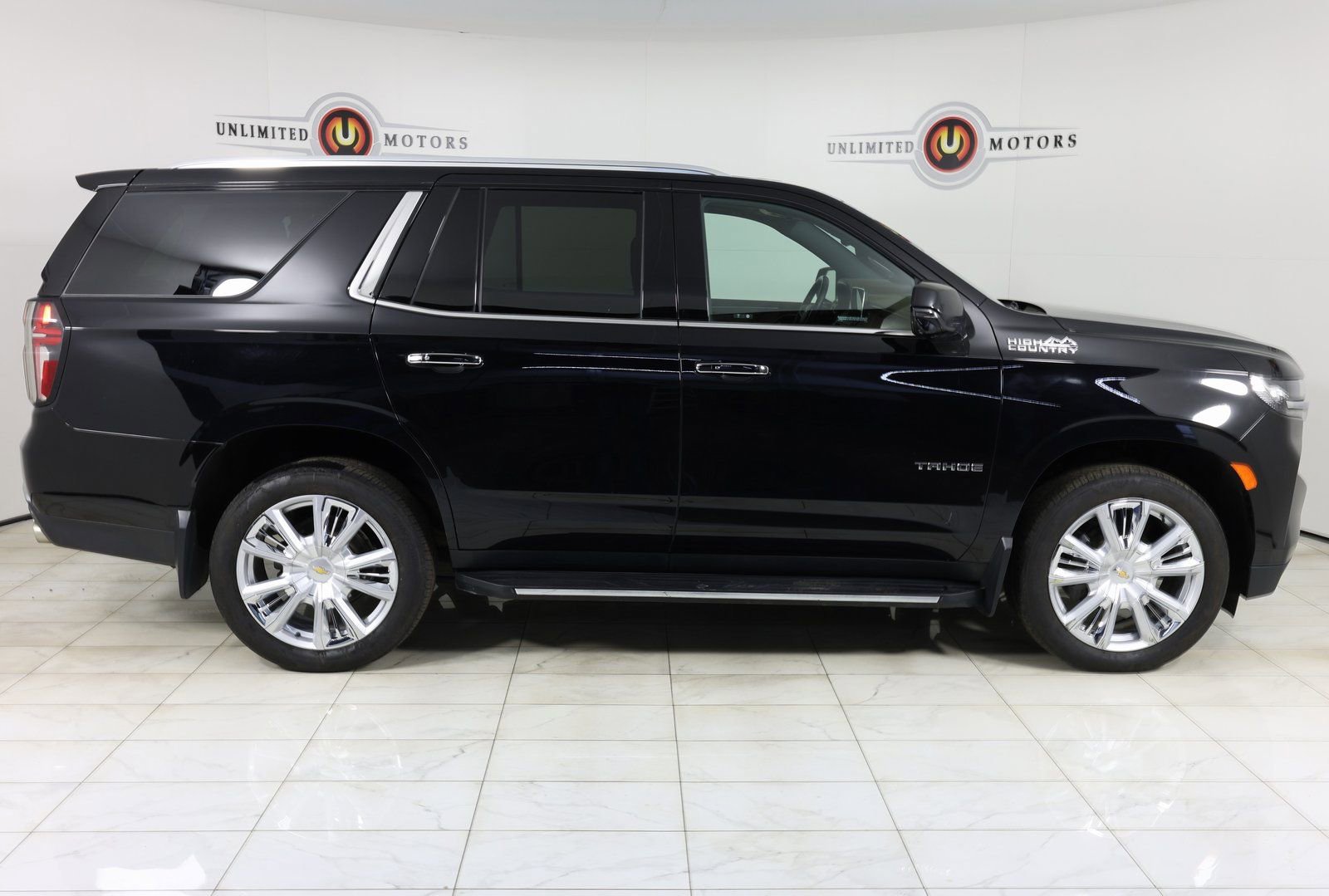 Used 2024 Chevrolet Tahoe High Country image 2