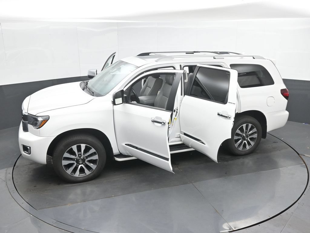 Used 2018 Toyota Sequoia Limited w/ Safety & Convenience Package AWD/4WD image 44