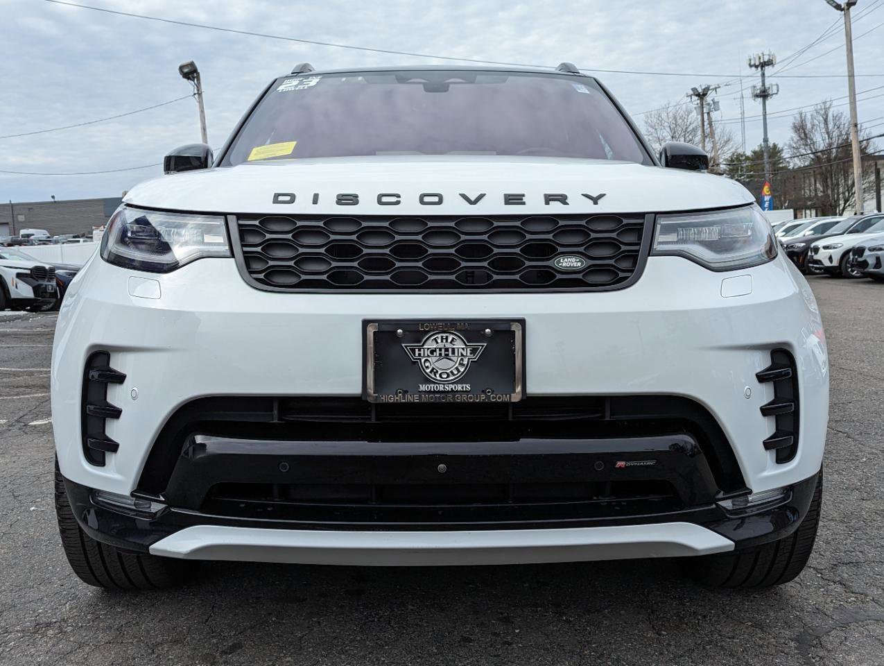 Used 2023 Land Rover Discovery S R-Dynamic image 4