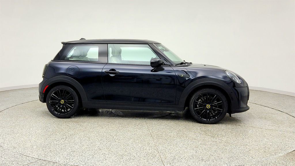 Used 2022 MINI Cooper SE FWD image 4