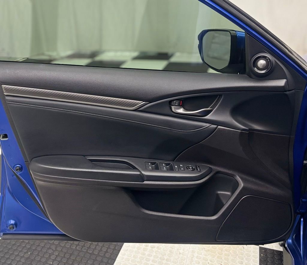 Used 2019 Honda Civic Sport Touring image 9