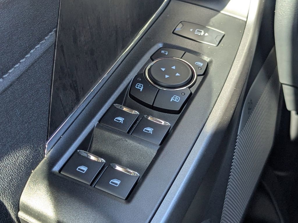 New 2025 Ford F250 Lariat w/ Lariat Ultimate Package image 31