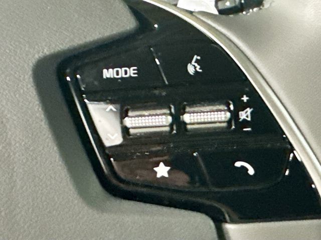 Used 2025 Kia Niro EX FWD image 10
