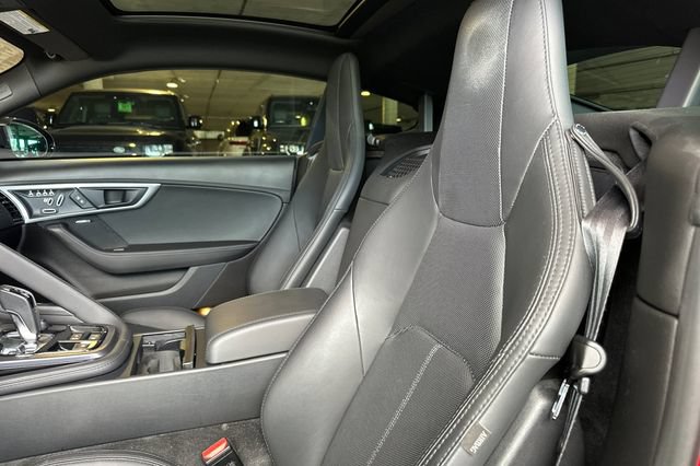 Used 2021 Jaguar F-TYPE Coupe RWD image 11