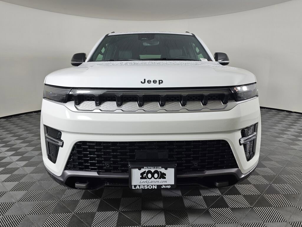 New 2026 Jeep Grand Wagoneer L 4WD w/ HD Trailer Tow Package image 9