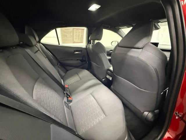 Certified 2025 Toyota Corolla SE w/ SE Package FWD image 7