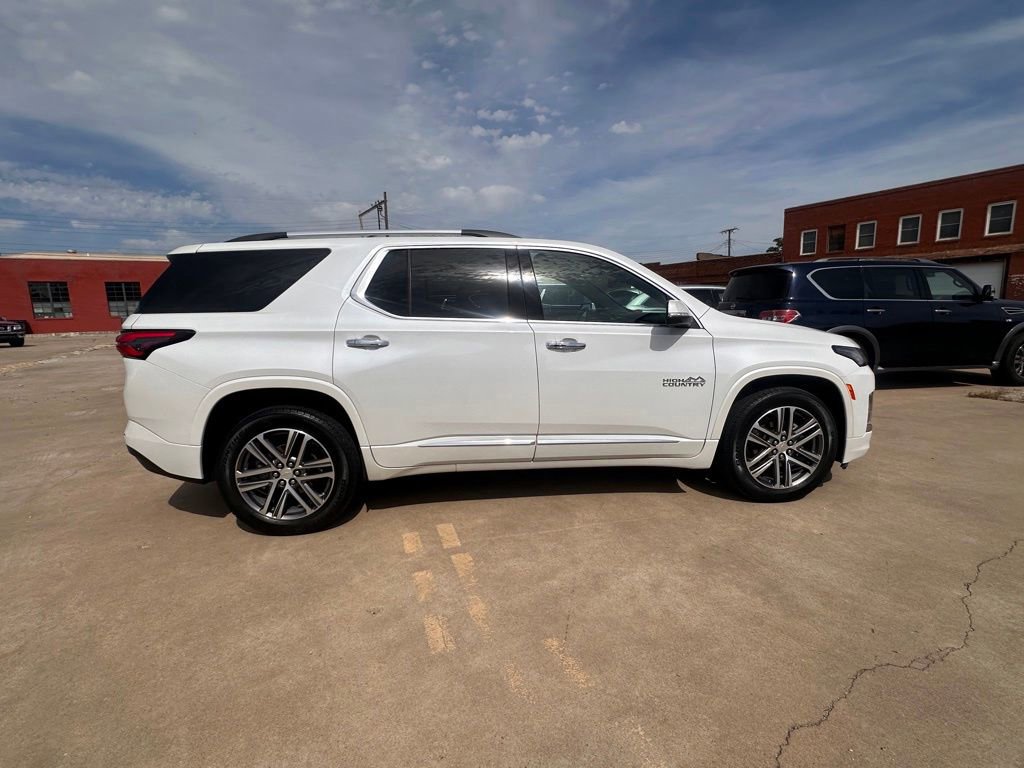 Used 2023 Chevrolet Traverse High Country w/ LPO, Floor Liner Package FWD image 7