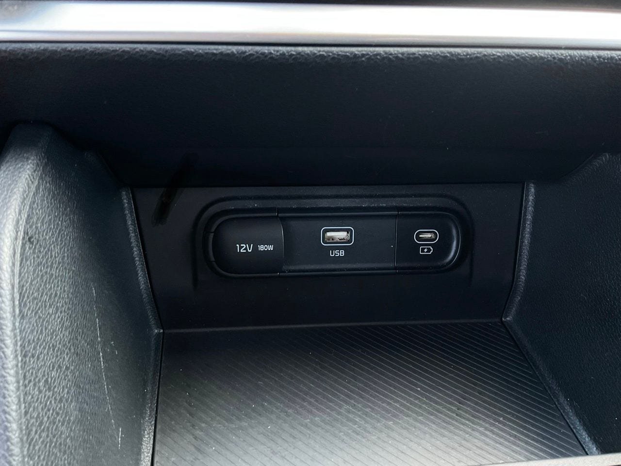 Used 2025 Kia Sportage LX FWD image 24