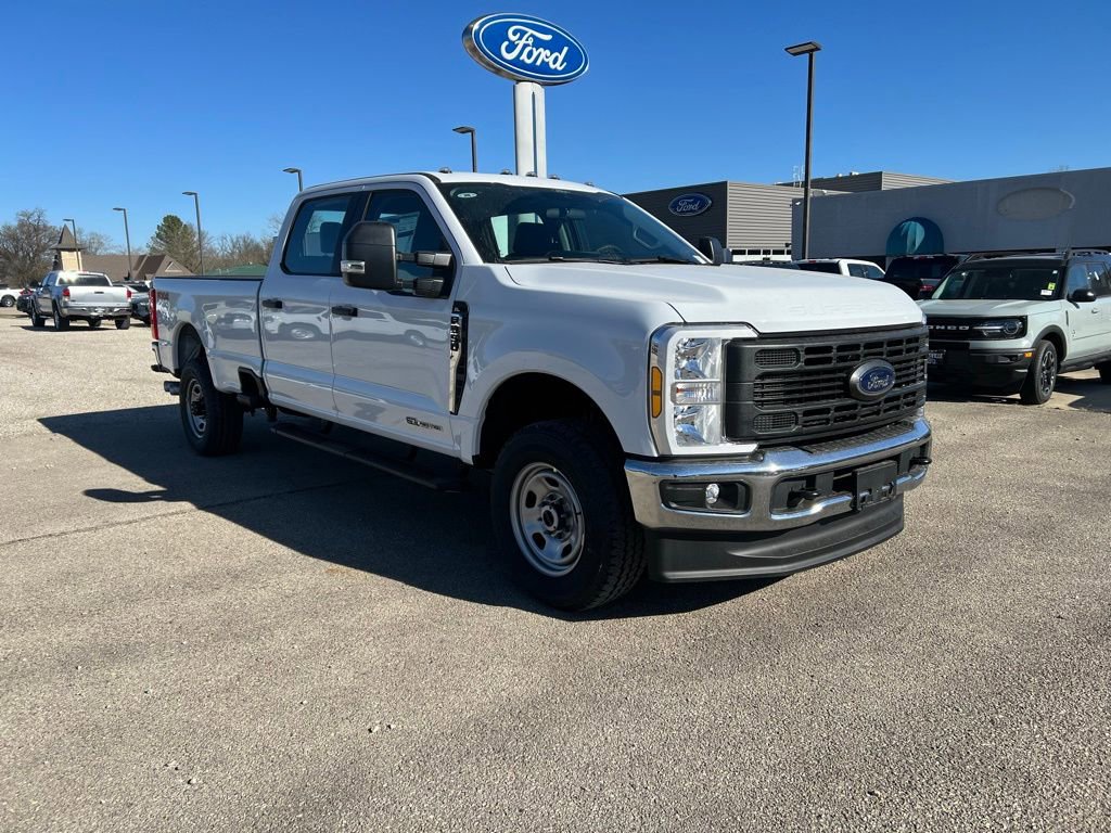 New 2025 Ford F350 XL w/ FX4 Off-Road Package