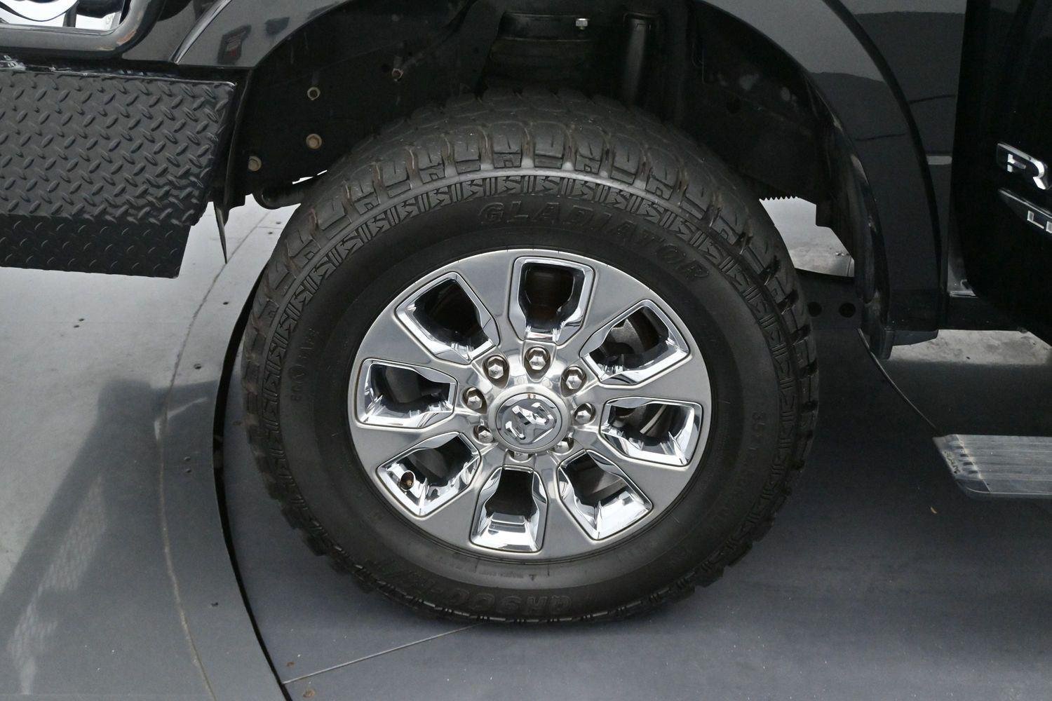 Used 2022 RAM 3500 Limited AWD/4WD image 31