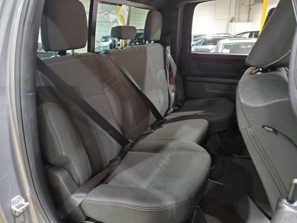 Used 2024 RAM 2500 Tradesman w/ Chrome Appearance Group image 19