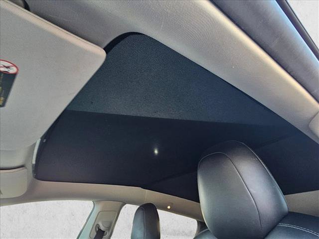 Used 2021 Tesla Model Y Long Range AWD/4WD image 22