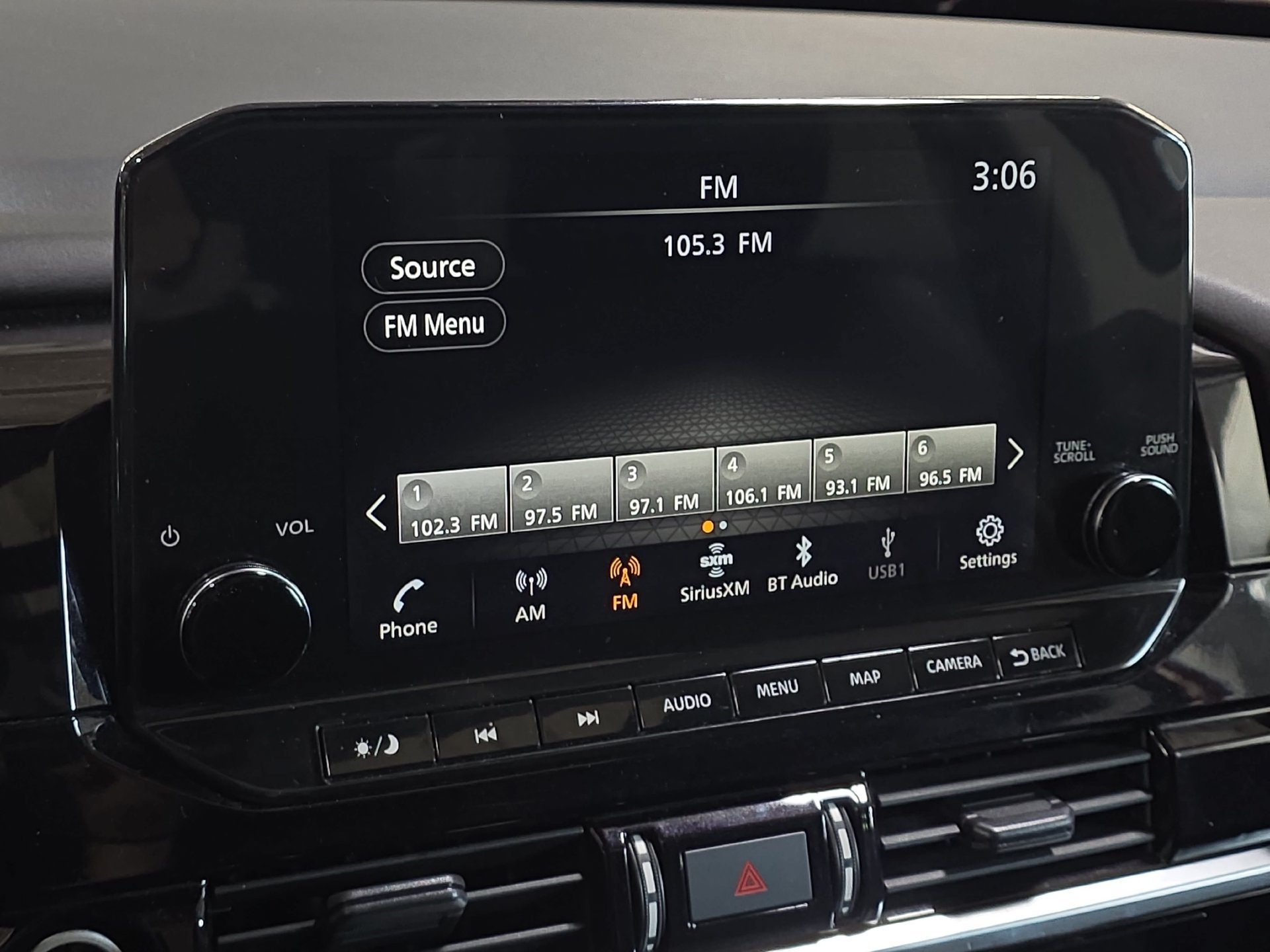 Used 2023 Nissan Pathfinder SL w/ SL Premium Package AWD/4WD image 21