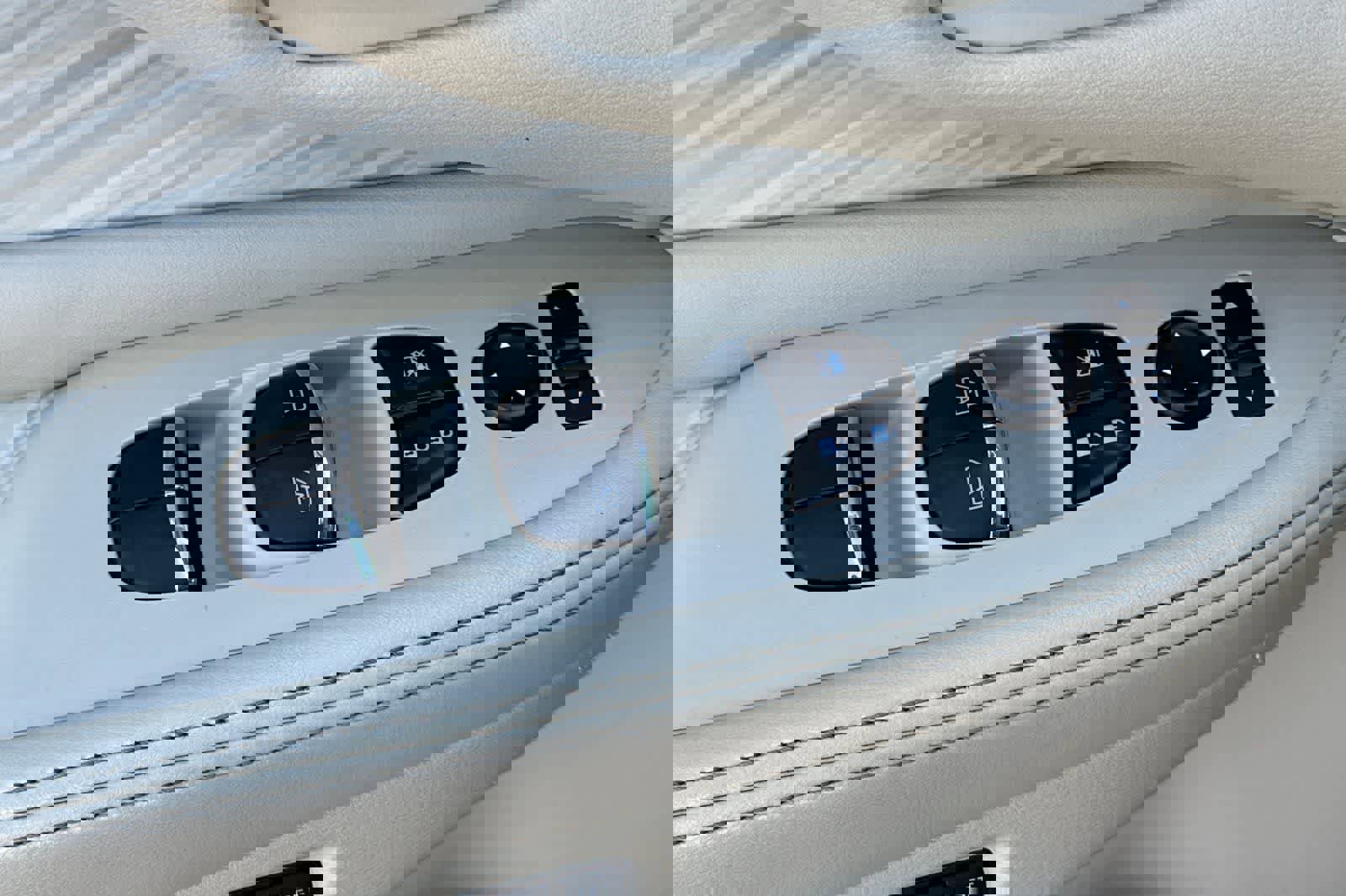 Used 2015 Nissan Murano Platinum w/ Platinum Technology Package image 13