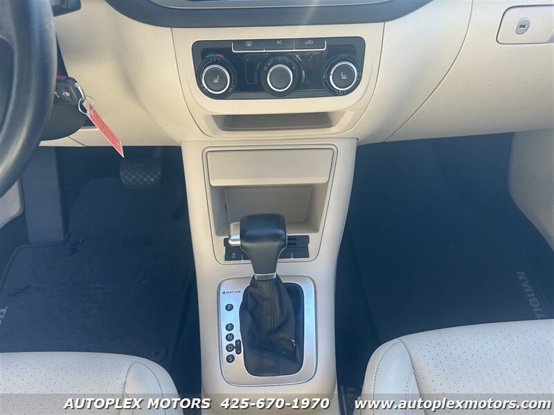 Used 2010 Volkswagen Tiguan S AWD/4WD image 14