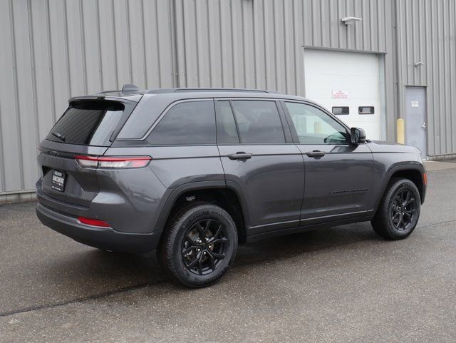 New 2026 Jeep Grand Cherokee Altitude AWD/4WD image 10
