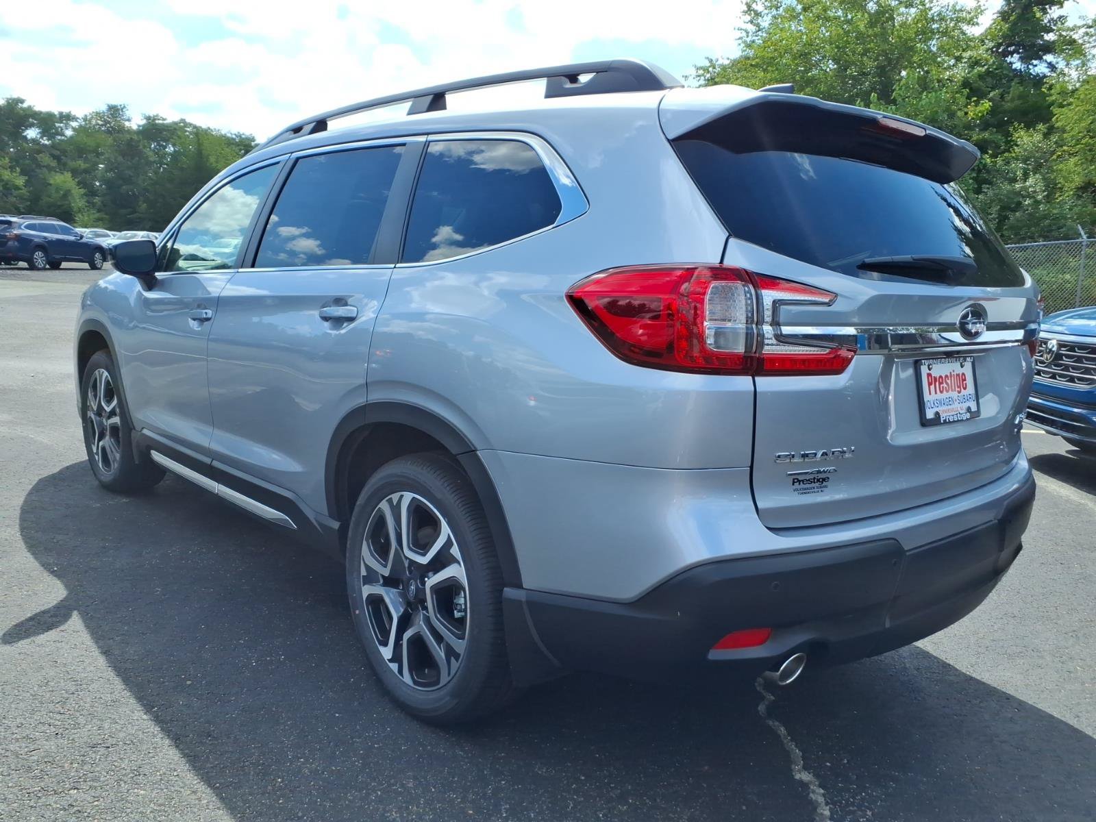 New 2026 Subaru Ascent Limited AWD/4WD image 3