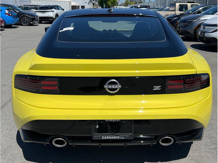 Used 2023 Nissan Z w/ Floor Mat Package (L93) RWD image 4