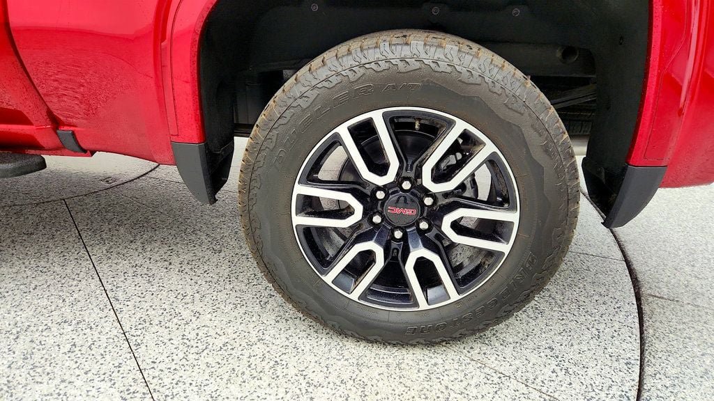 Used 2026 GMC Sierra 1500 AT4 w/ AT4 Premium Package AWD/4WD image 9