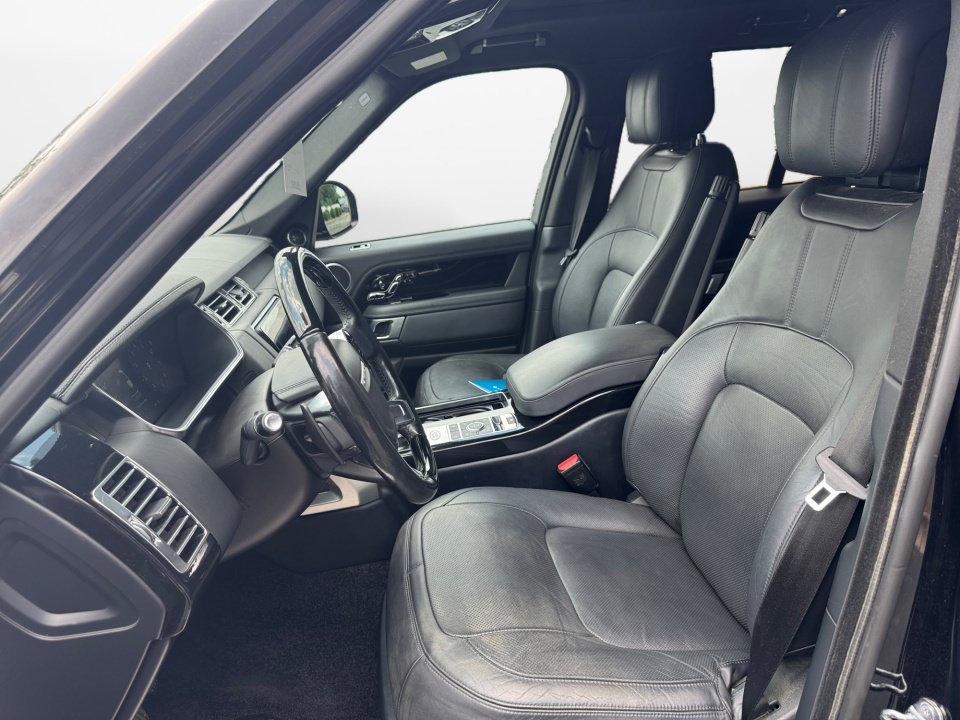 Used 2018 Land Rover Range Rover Supercharged AWD/4WD image 9