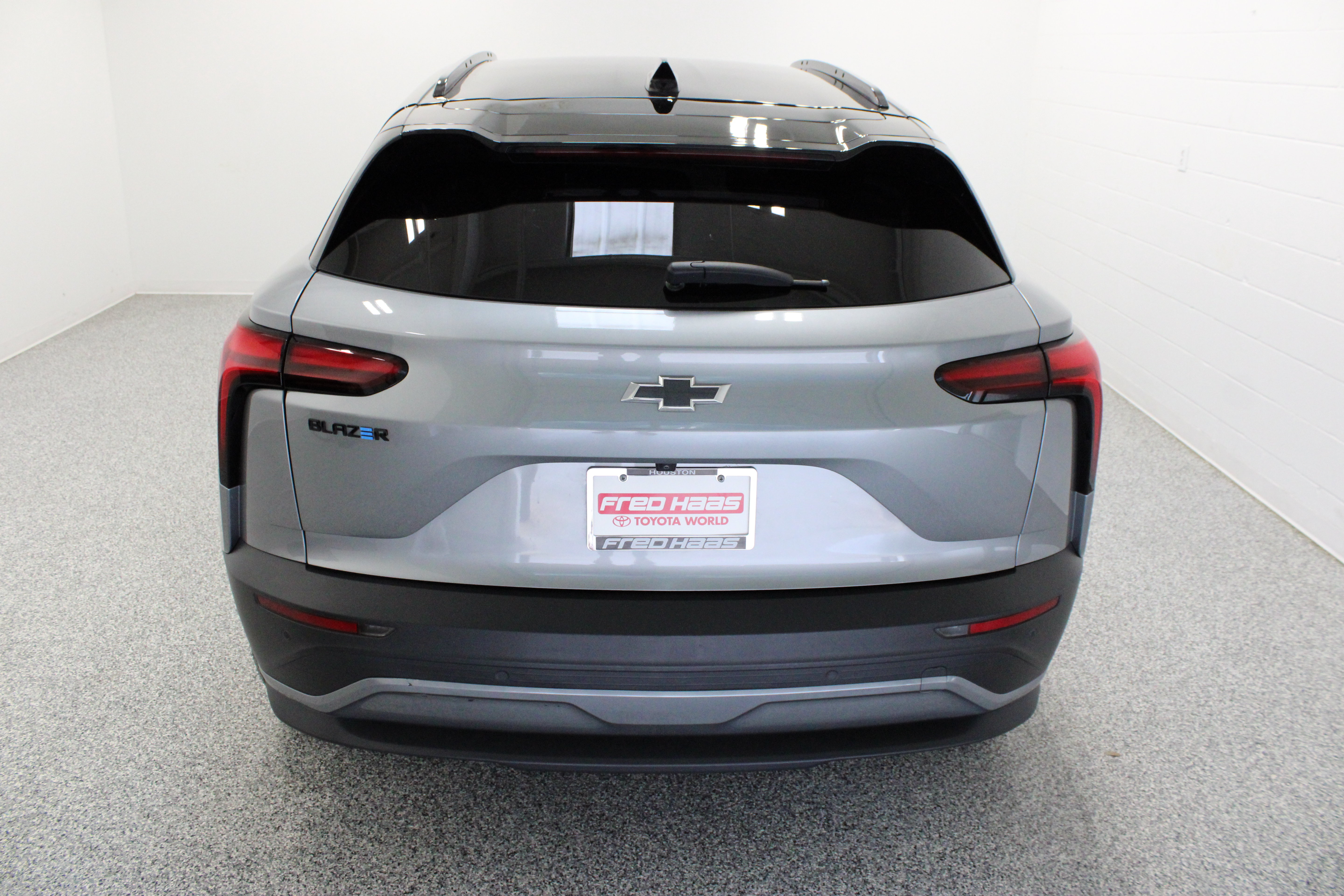 Used 2025 Chevrolet Blazer EV LT FWD image 8