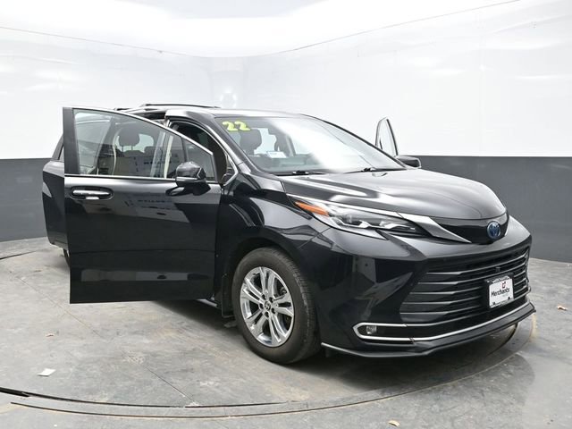 Used 2022 Toyota Sienna Platinum image 41