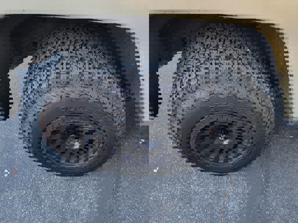 Used 2012 Jeep Wrangler Unlimited Sahara w/ Connectivity Group image 7