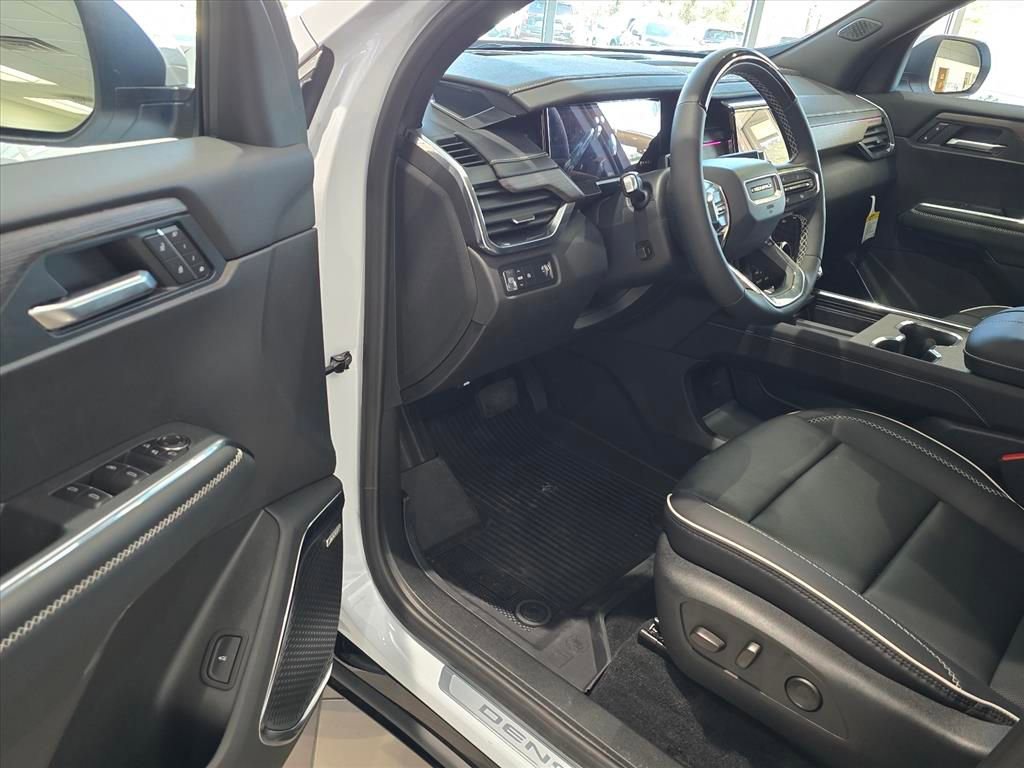 New 2026 GMC Acadia Denali w/ Super Cruise Package image 4