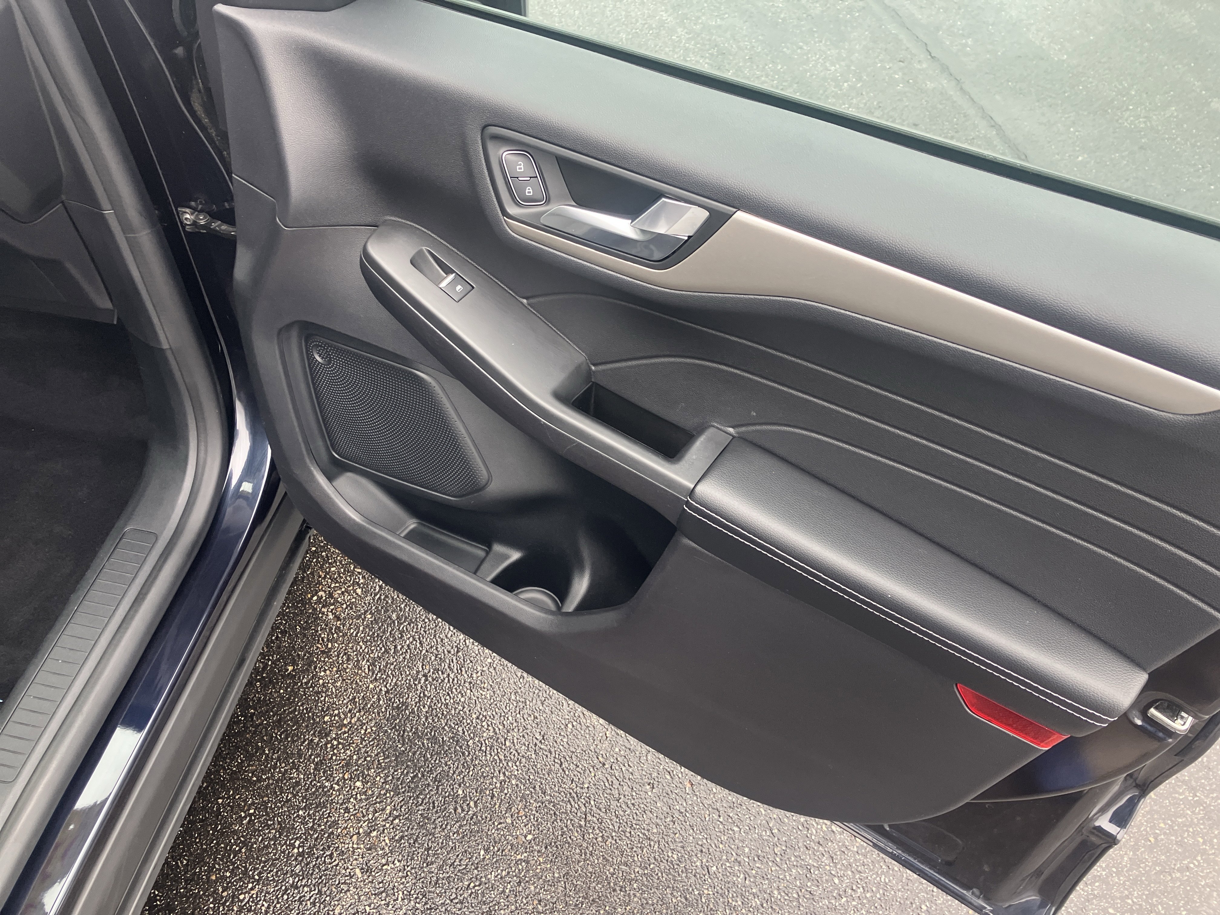 Used 2021 Ford Escape SE w/ Convenience Package image 10