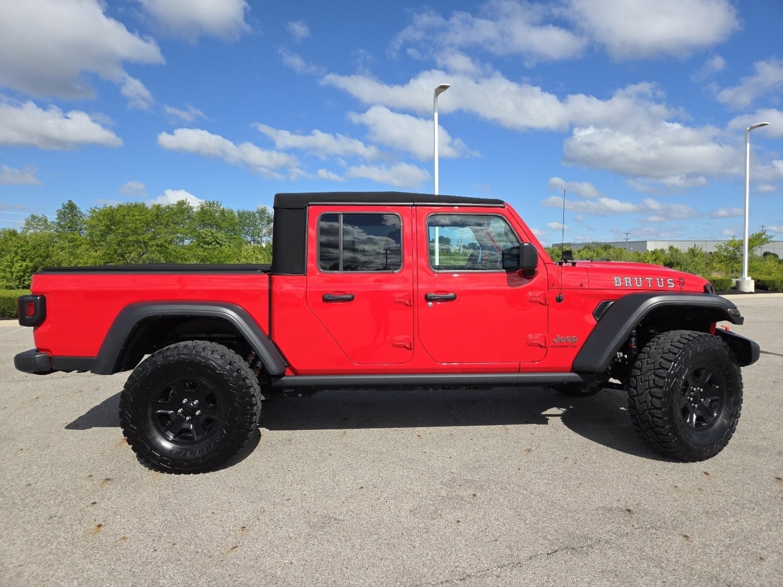 Used 2023 Jeep Gladiator Mojave w/ Cold Weather Group AWD/4WD image 21
