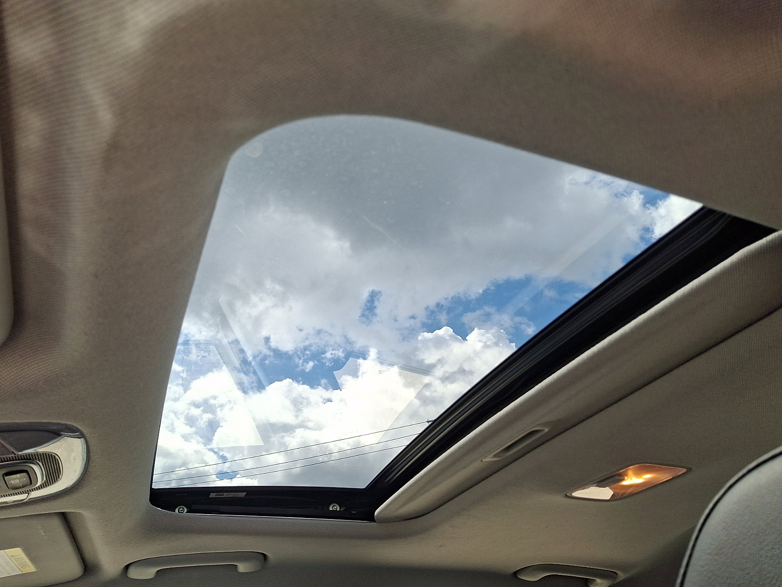 Certified 2022 Hyundai Elantra Limited w/ Winter Weather Package image 21