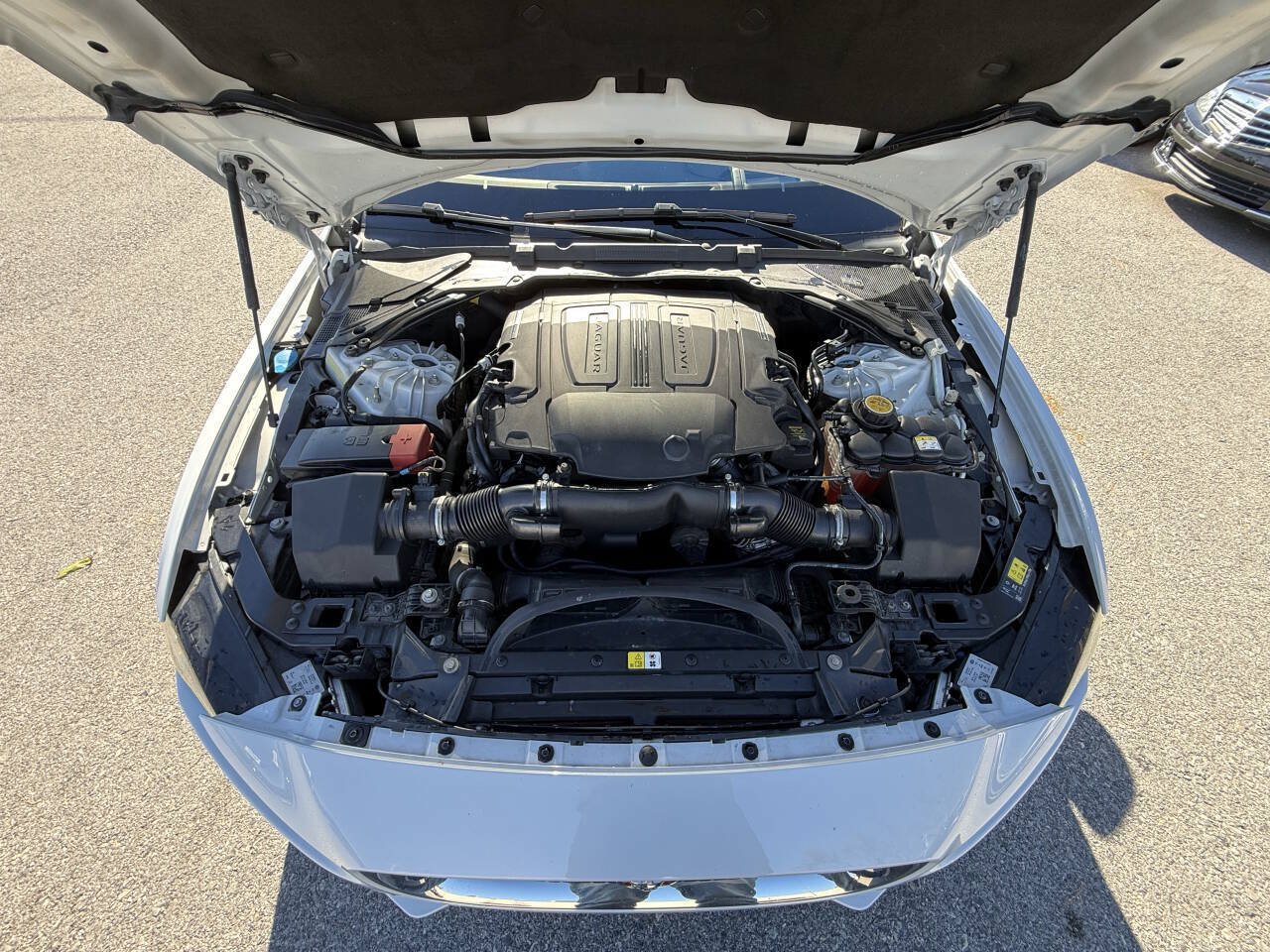 Used 2018 Jaguar XE Portfolio AWD/4WD image 28