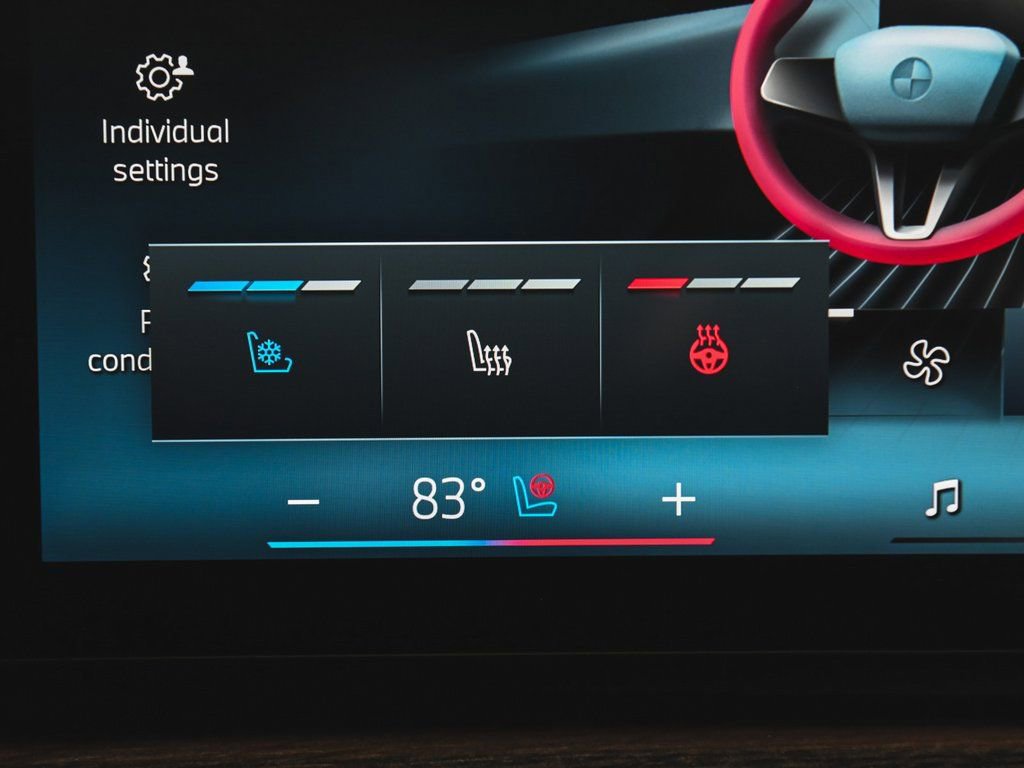 Used 2023 BMW i7 xDrive60 w/ Executive Package 2 image 27