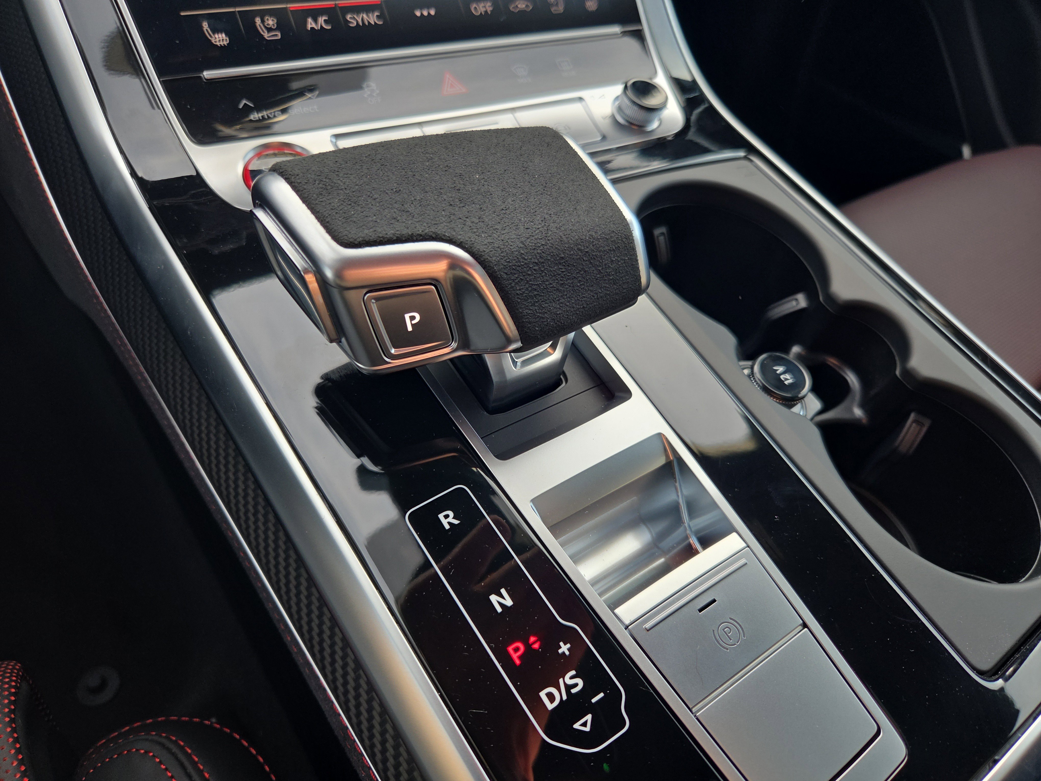 New 2026 Audi RS Q8 performance image 14