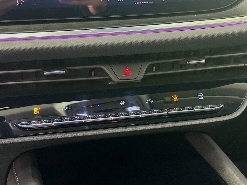 Used 2025 Buick Envision Preferred image 22