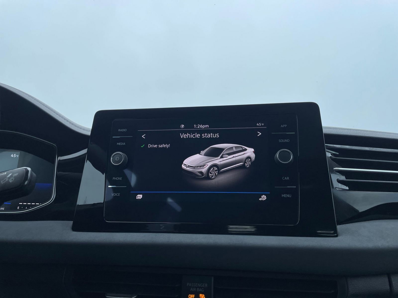 Used 2025 Volkswagen Jetta SE image 21