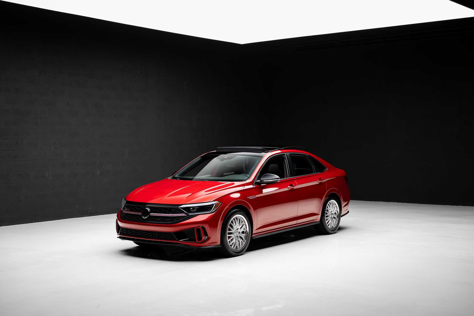 Used 2024 Volkswagen Jetta GLI Autobahn FWD image 4