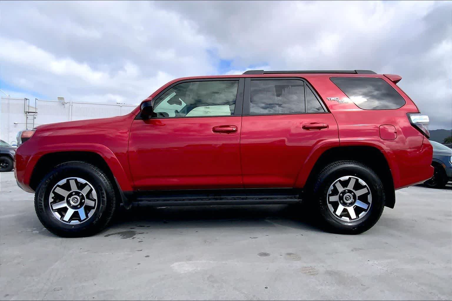 Used 2024 Toyota 4Runner TRD Off-Road AWD/4WD image 3