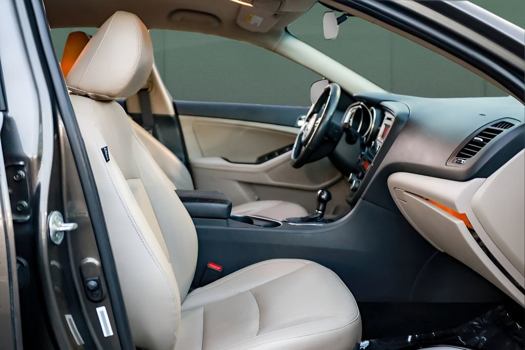 Used 2014 Kia Optima EX w/ Paint Protection Film Package image 15