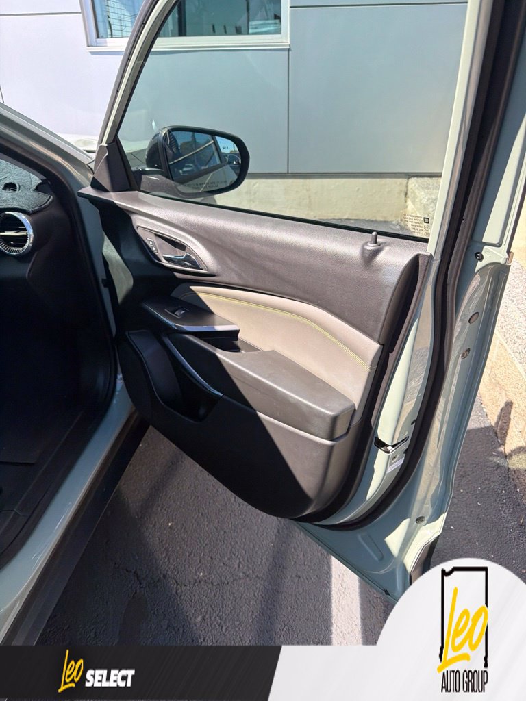 Used 2025 Chevrolet Trax ACTIV w/ Driver Confidence Package FWD image 8