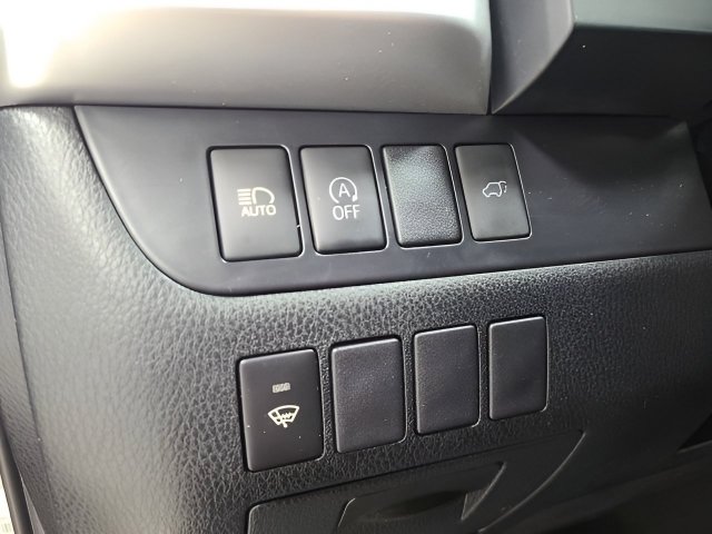 Used 2019 Toyota Highlander SE AWD/4WD image 37