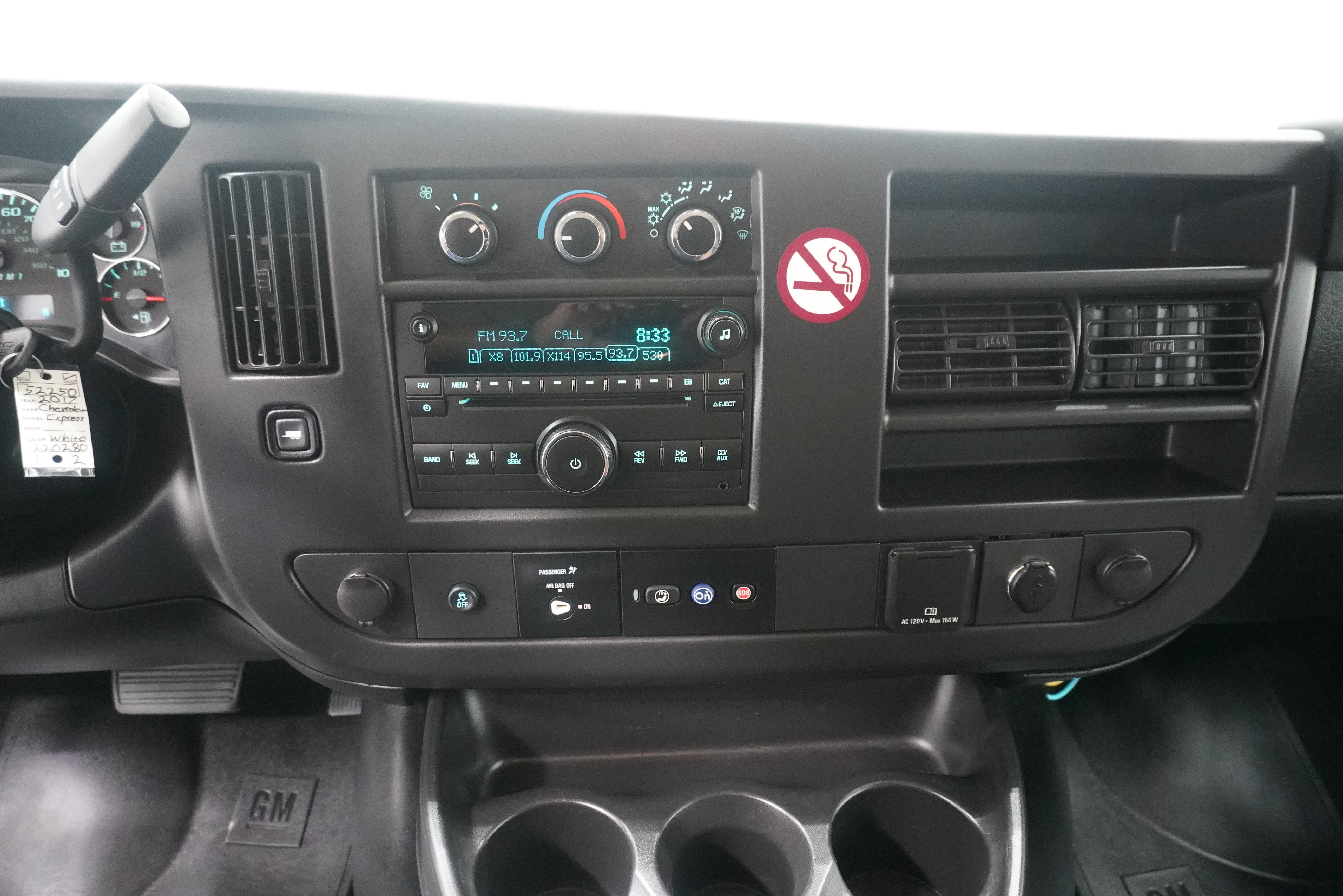Used 2017 Chevrolet Express 3500 LT w/ LT Preferred Equipment Group RWD image 14