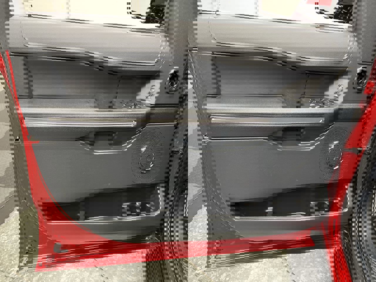 Used 2022 Ford Expedition XLT image 8