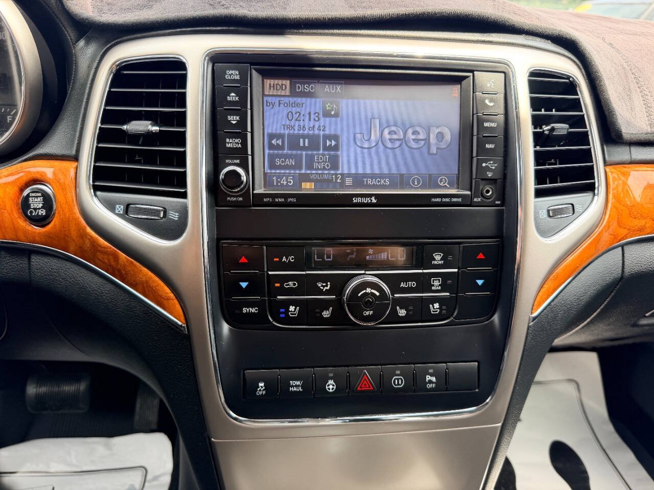 Used 2012 Jeep Grand Cherokee Overland AWD/4WD image 35